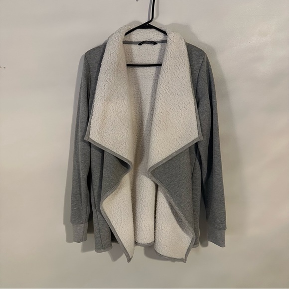 Abercrombie & Fitch Jackets & Blazers - Abercrombie & Fitch Sherpa Jacket